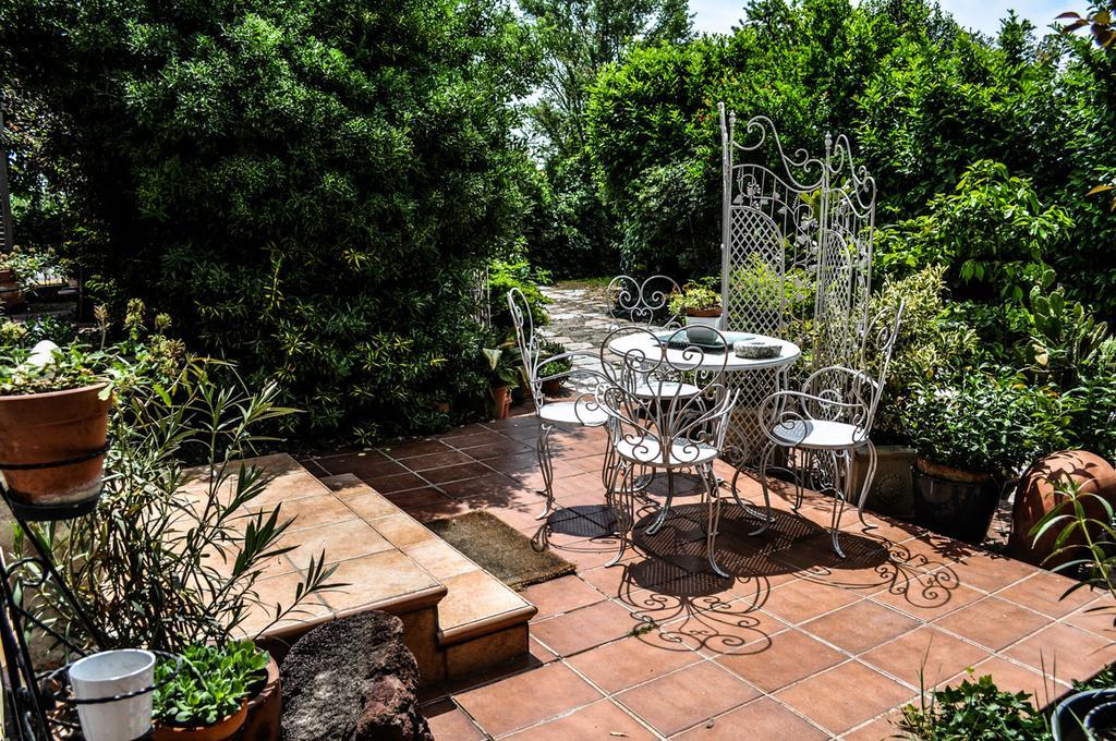 Bed & Breakfast Il Giardino Baricella Exteriör bild